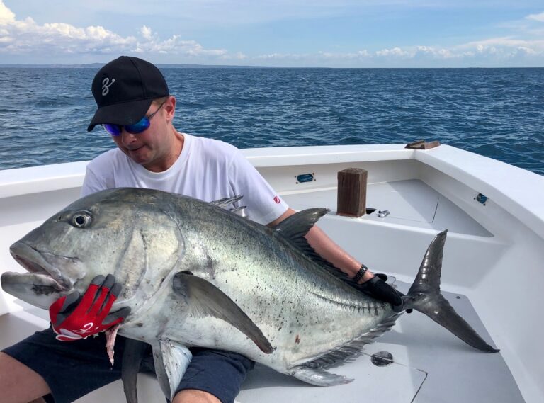 PECHER LA CARANGUE GT A MADAGASCAR