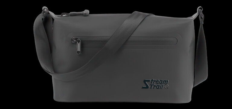 STORMY SHOULDER POUCH